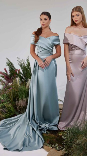 Vestido largo con cola