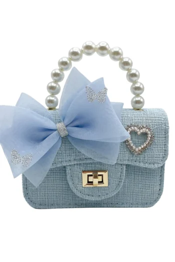 Bolso azul modelo Corazoncito con perlas