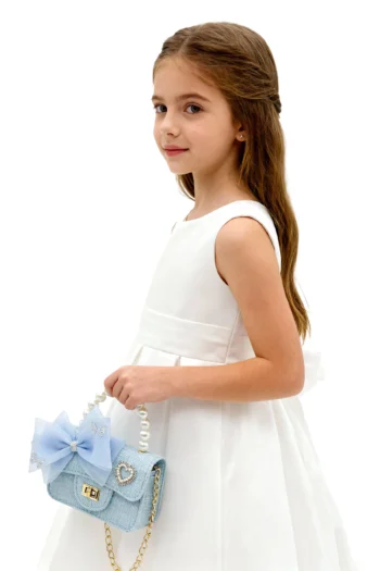 Bolso azul modelo Corazoncito con perlas