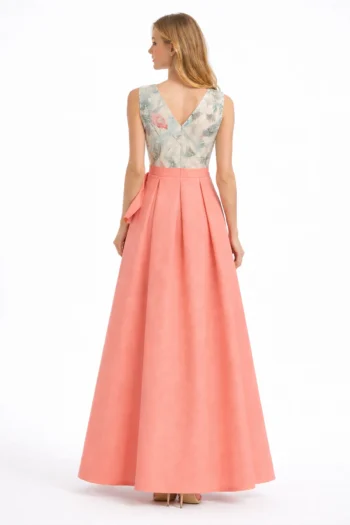 Vestido Largo Coral con Lazo Elegante y Estampado Floral Nataly Bodas